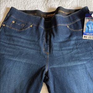 Peter Nygard Dark Blue Women’s Jeggings